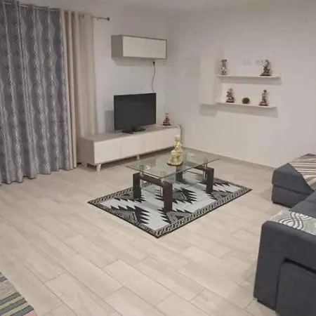 Arcos Grand With Pool