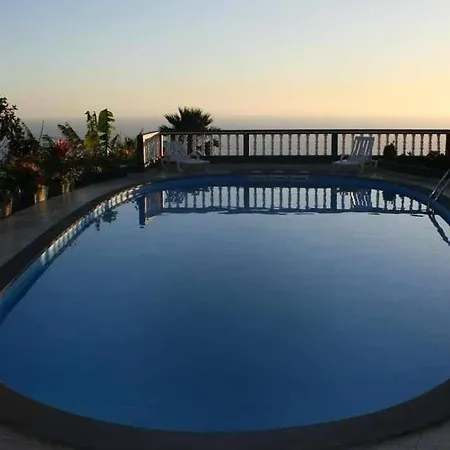 Arcos Grand With Pool