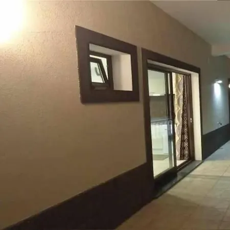 Arcos Grand With Pool 아파트 *